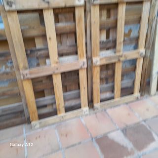 Vallas de madera decorativas.