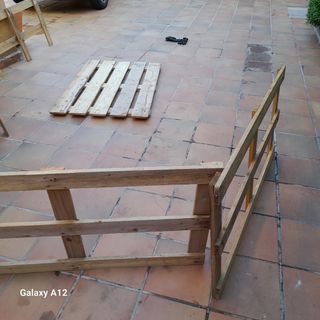 Vallas de madera decorativas.