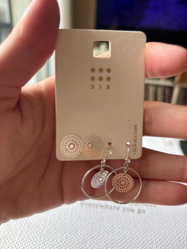 Pendientes SIX plateados