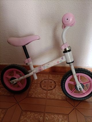Bicicleta sin pedales niña