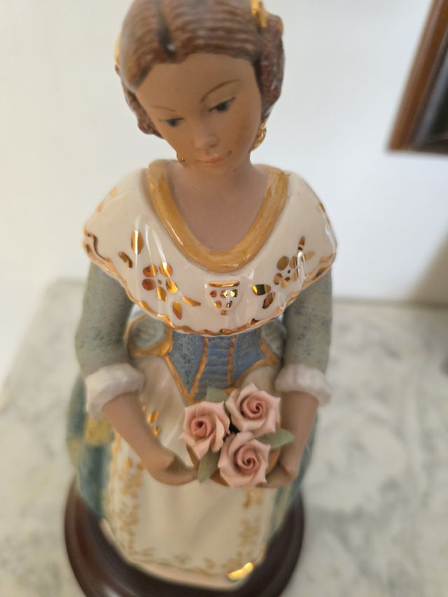 Figura Fallera Cerámica