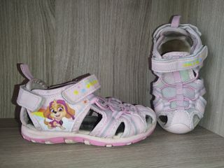Sandali rosa, Skye, Paw Patrol, numero 26. 