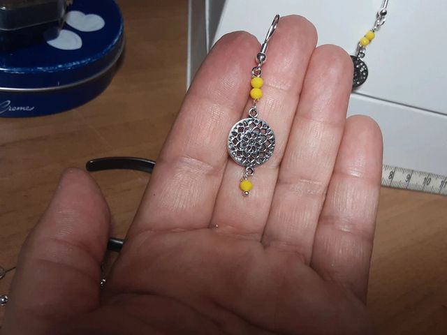 Orecchini fatti a mano pietrine gialle