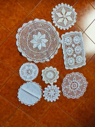 Set 9 centrini uncinetto vintage