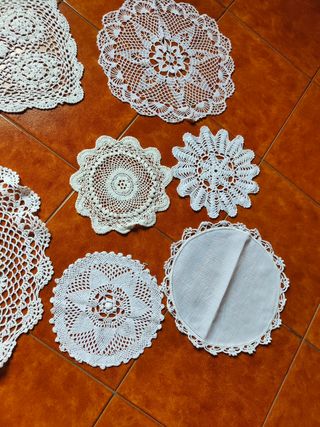 Set 9 centrini uncinetto vintage