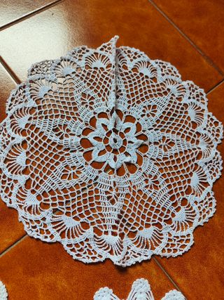 Set 9 centrini uncinetto vintage