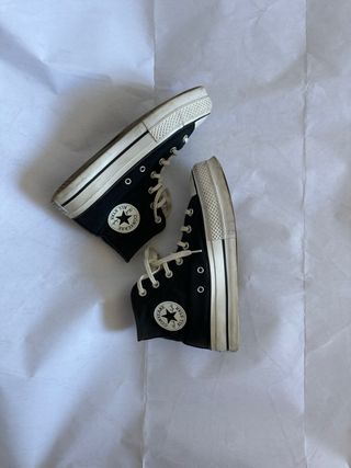 Converse negras plataforma