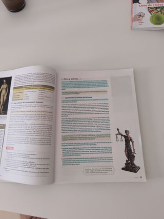 Inicia Historia de la Filosofía 2.º Bachillerat...