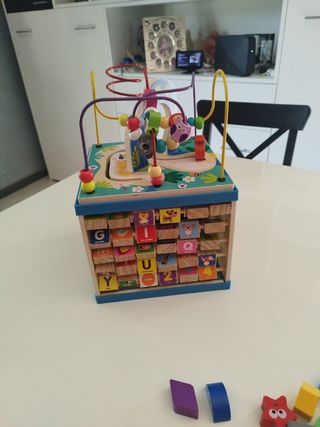 Gioco cubo Montessori in legno