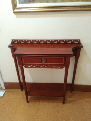 Mueble recibidor antiguo de madera