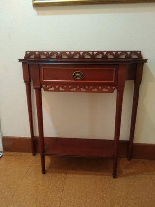 Mueble recibidor antiguo de madera
