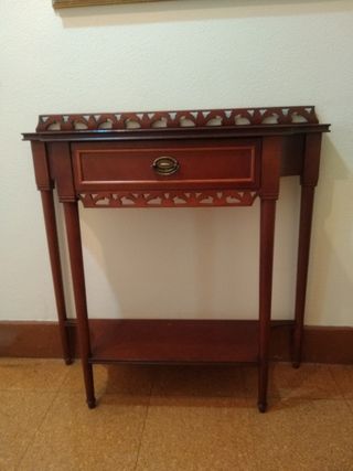 Mueble recibidor antiguo de madera