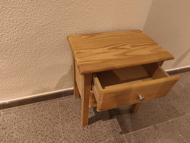 Ultimos dias.!! Mesita noche madera 2 cajones. Mad