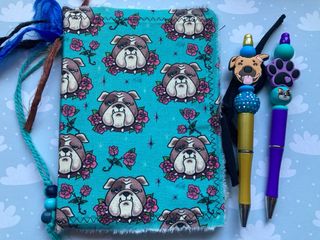 Libreta y Bolígrafos Bulldog