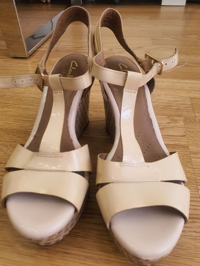 Sandalias Clarks beige nº37