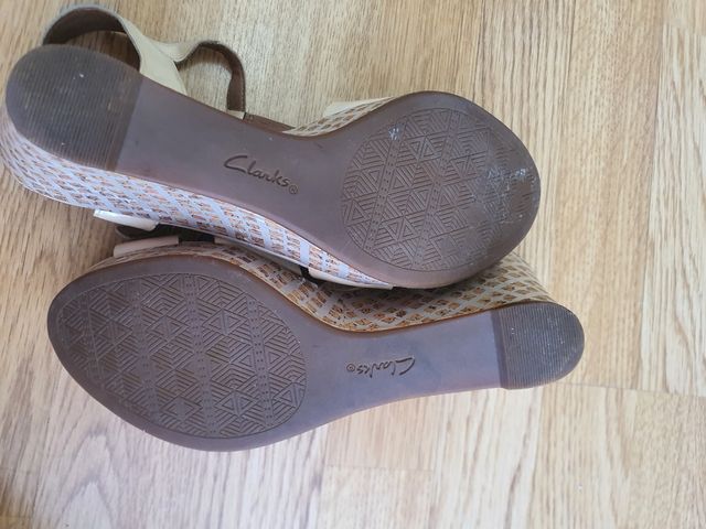 Sandalias Clarks beige nº37