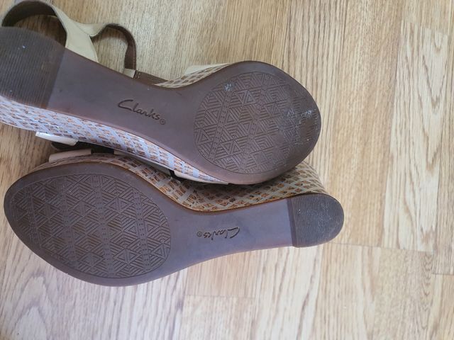 Sandalias Clarks beige nº37