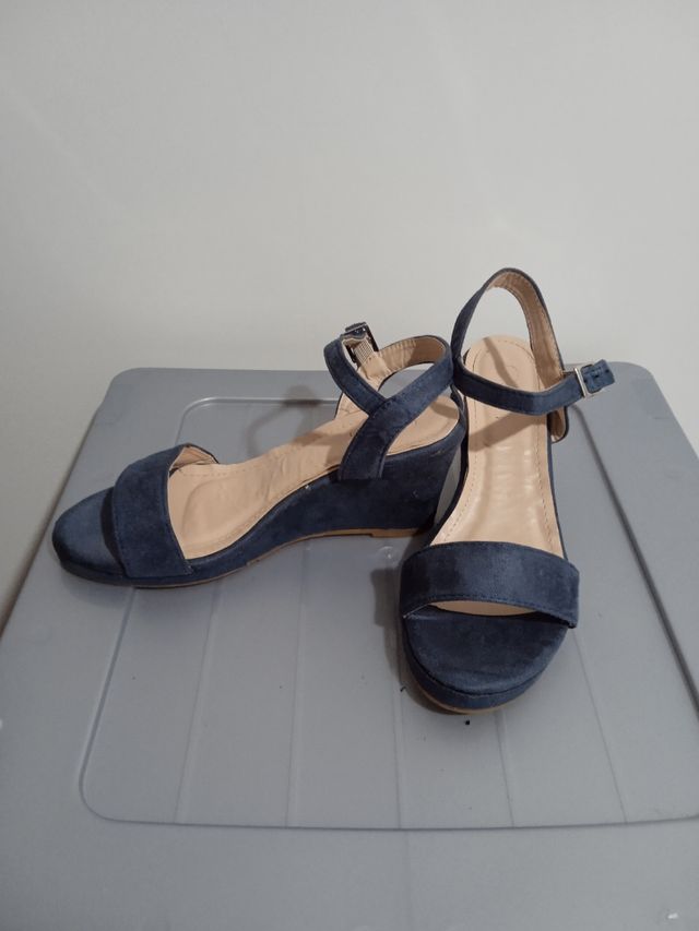 Zapatos cuña azul marino