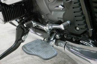 BMW R 18