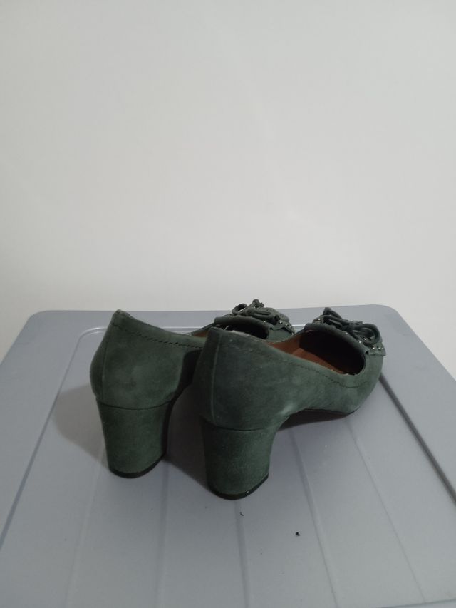 Zapatos tacón verde
