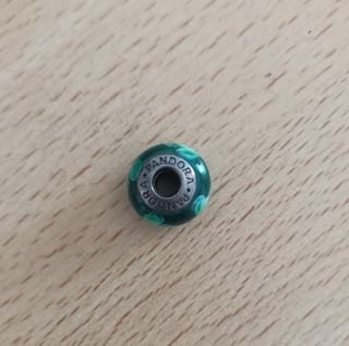 Charm Pandora Verde Agua