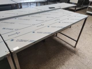 MESA INDUSTRIAL DE 150 CM