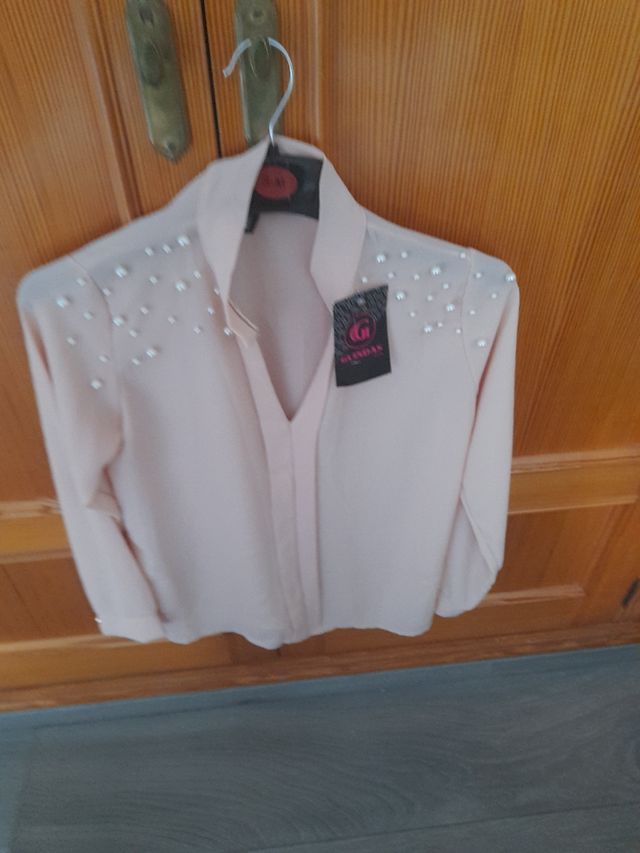 Blusa c/perlas: elegante y bonita