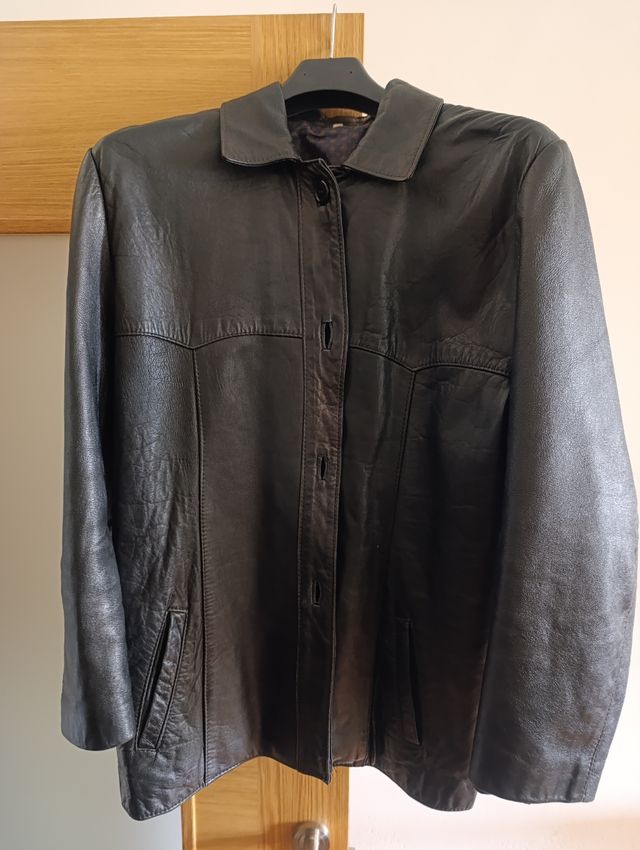 Cazadora negra piel 46