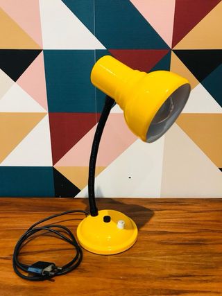 Lámpara escritorio vintage amarilla
