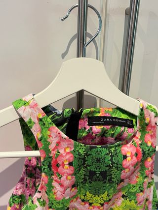 Vestido Zara flores - Talla S