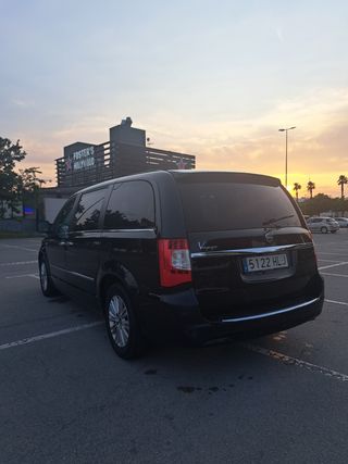 Lancia Voyager 2013