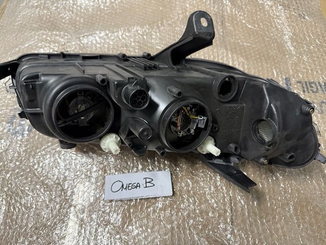 Faros (Izquierdo y Derecho) Opel Omega B