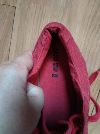 Zapatillas Zara rojas nº 43