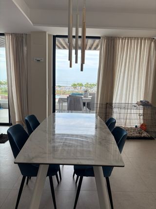 Mesa comedor extensible + 4 sillas