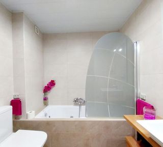 Casa adosada en venta en Les Arenes - La Grípia  Can Montllor en Terrassa