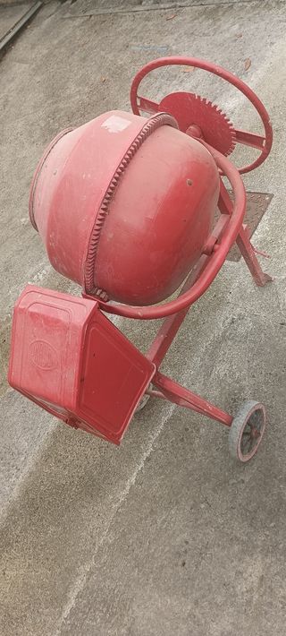 Hormigonera roja