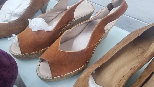 Conjunto de sapatos femininos em pele nº 37