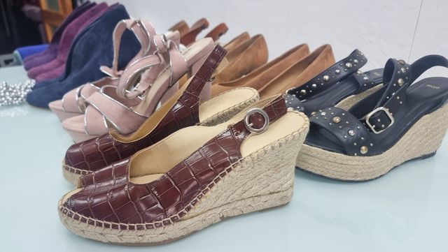 Conjunto de sapatos femininos em pele nº 37