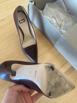 Zapato tacón Bata piel nuevos. Talla 37
