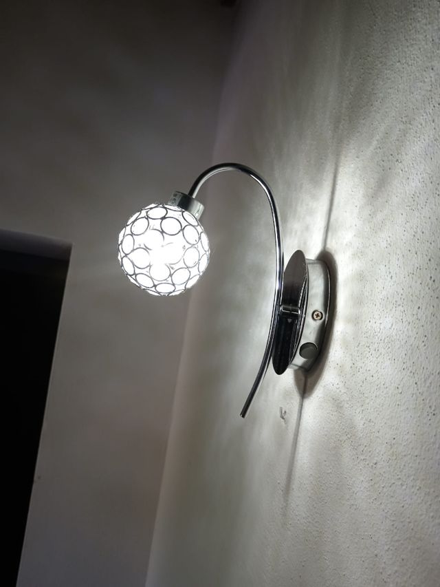 Applique moderne 2 e 4 luci argento