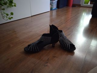 Zapatos baile negros brillantes