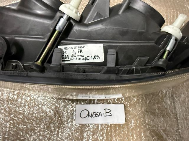 Faro Izquierdo Opel Omega B (Xenón)