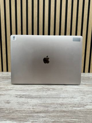 MacBook Pro 15" 2016 i7 16gb 500gb SSD