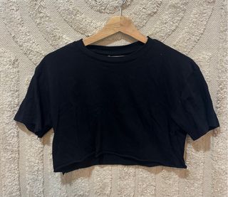 Top corto negro