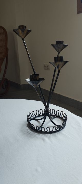 Lampadari FORJA a 4 bracci.