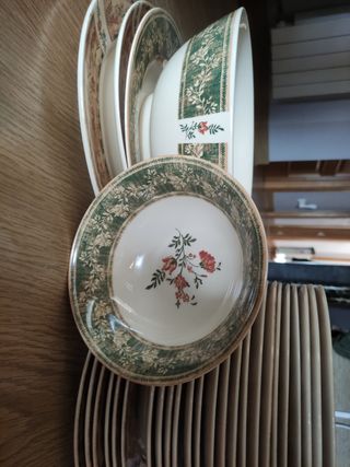 Vajilla Johnson Bros. - Beige/Verde