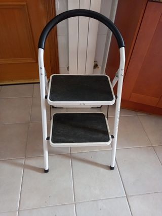 Escalera Plegable 2 Peldaños