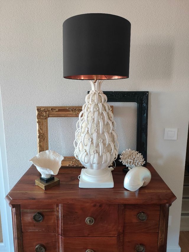 Lampara Manises blanca Piña