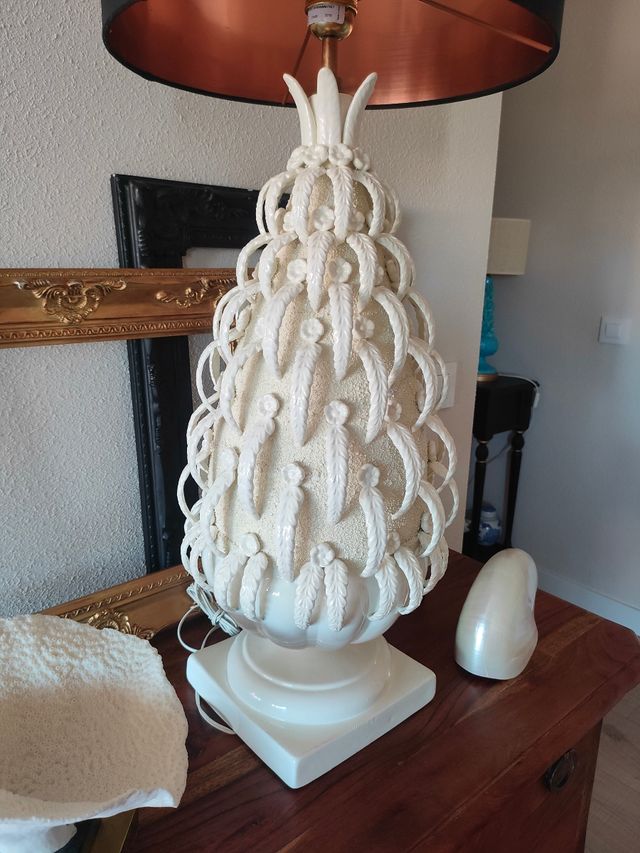 Lampara Manises blanca Piña