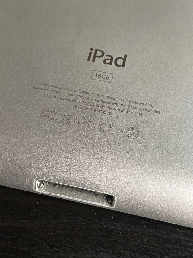 iPad 2ª generación 16GB + funda